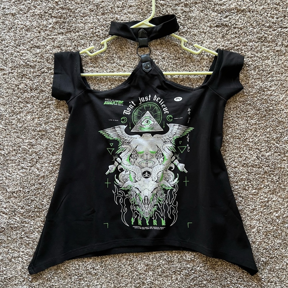 KILLSTAR open shoulder don’t just believe top